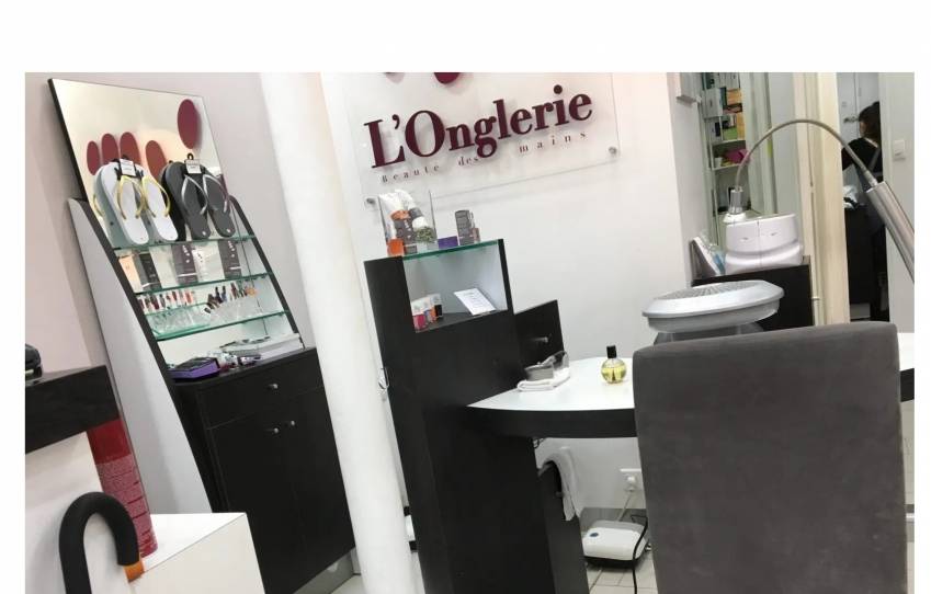 © L'Onglerie