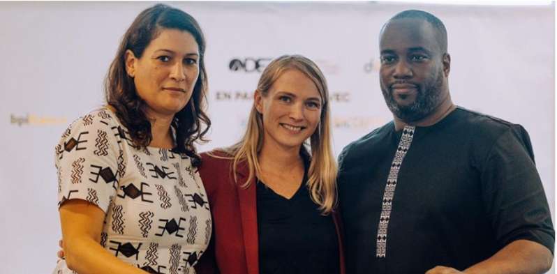 © Digital Africa (au centre : Stephan-Éloïse Gras, directrice générale de Digital Africa)