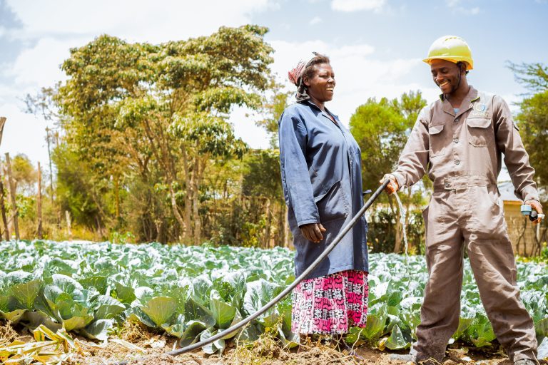SunCulture fabrique des pompes &agrave; eau solaires adapt&eacute;es aux exploitations agricoles sans acc&egrave;s fiable au r&eacute;seau &eacute;lectrique, sur un continent o&ugrave;&nbsp;80&nbsp;% des familles d&eacute;pendent de l&rsquo;agriculture pour leur subsistance, mais o&ugrave; seulement 4&nbsp;% utilisent l&rsquo;irrigation en raison de l&rsquo;instabilit&eacute; du r&eacute;seau &eacute;lectrique. - &copy;&nbsp;SunCulture