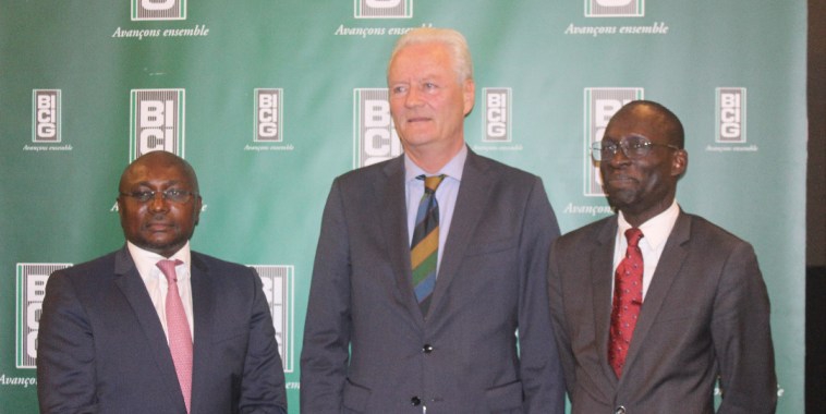 Ghislain Mboumba et Samba Caty Mbaye remplacent Bernard Levie (au centre) &agrave; la t&ecirc;te de la BICIG. - &copy; BICIG