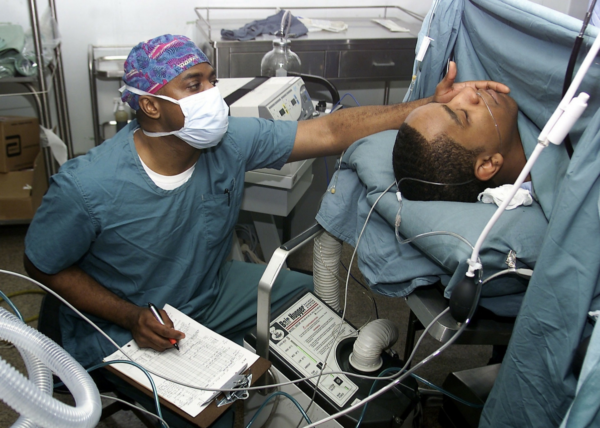 Un h&ocirc;pital en Afrique - &copy; David Mark/Pixabay