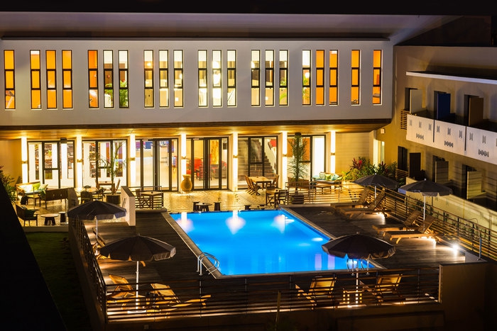 Jardins ext&eacute;rieurs de l'h&ocirc;tel Onomo H&ocirc;tels &agrave; Lom&eacute; - &copy; Onomo H&ocirc;tels