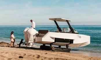 © Iguana Yachts