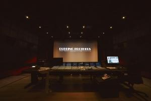 © Dubbing Brothers
