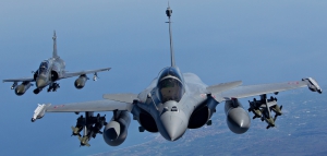 Équipements Rafaut et AEds sous Rafale et M.2000 Crédit : SIRPA.Air