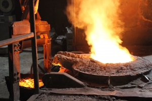 Technival Industrie opère de la matière première à la pièce finale installée, ainsi que la maintenance industrielle sur site via différentes activités : la fonderie, la chaudronnerie, la rectification, la conception de machines spéciales et la
mécanique générale.